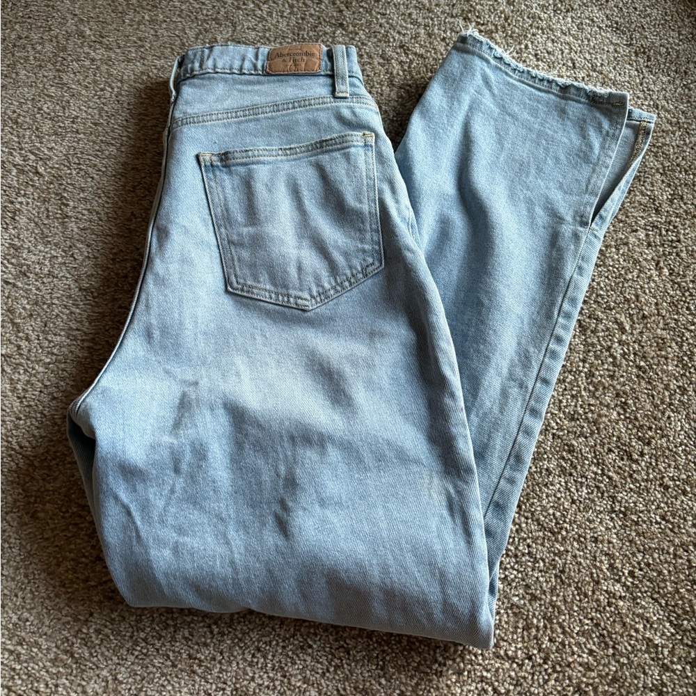 Abercrombie Curve Love 90s Ultra High Rise Straight with Ankle Slit